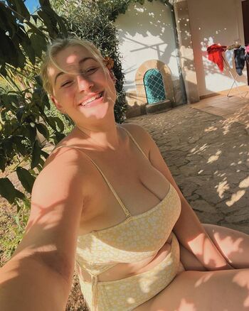 Full leaked Carys whittaker private onlyfans photo