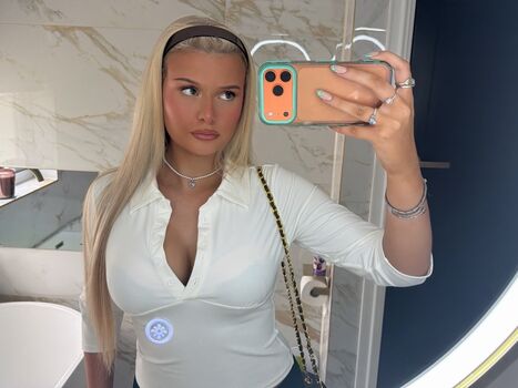 Full leaked Casey archibald private onlyfans photo