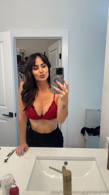 catalinakwhite