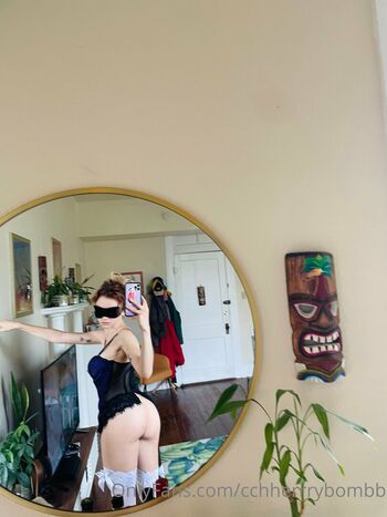 Full leaked Cchherrrybombb private onlyfans photo