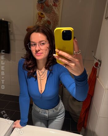 Full leaked Cecilia dcker private onlyfans photo