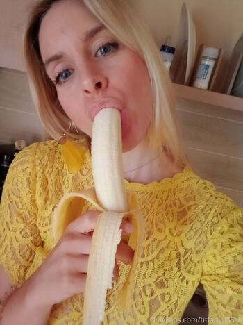 Full leaked Celinebbyx private onlyfans photo