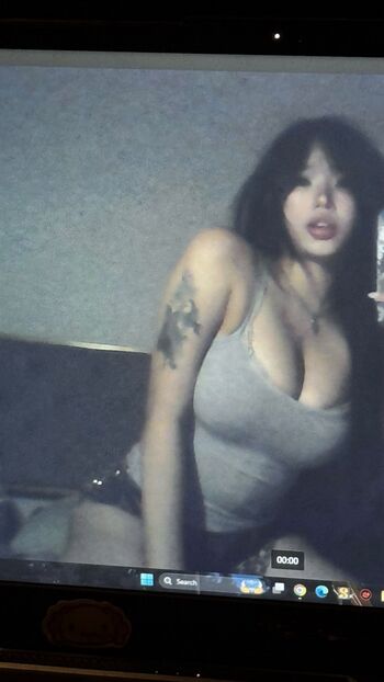 Full leaked Cellow private onlyfans photo