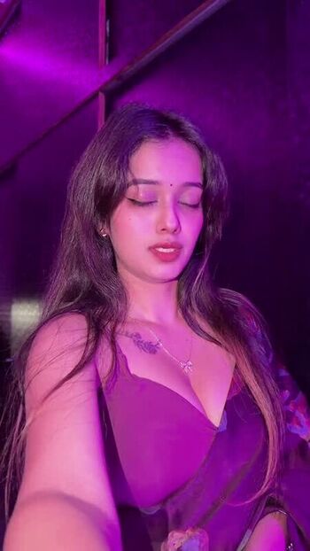 Full leaked Chandani private onlyfans photo