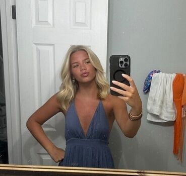 Full leaked Charleighrivers private onlyfans photo