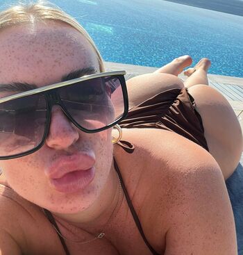 Full leaked Charleybabe private onlyfans photo