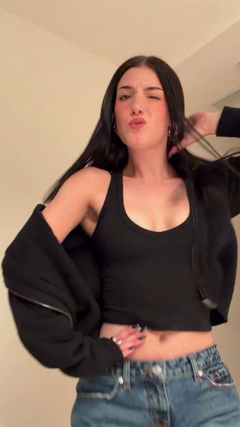 Full leaked Charli d amelio page private onlyfans photo