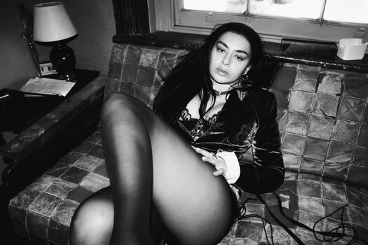 Full leaked Charli xcx private onlyfans photo