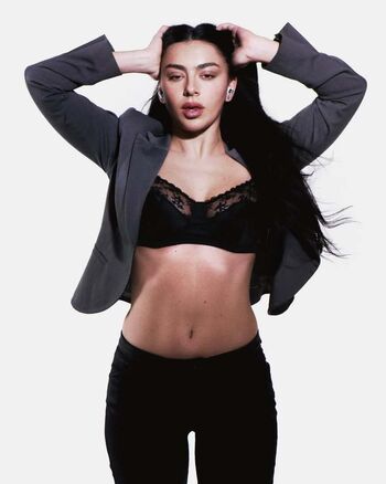 Full leaked Charli xcx private onlyfans photo
