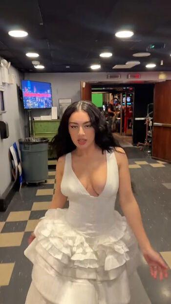Full leaked Charli xcx private onlyfans photo