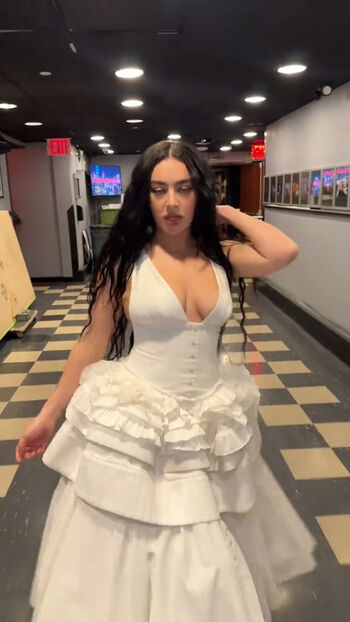 Full leaked Charli xcx private onlyfans photo