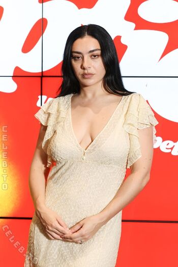 Full leaked Charli xcx page private onlyfans photo