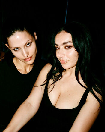 Full leaked Charli xcx private onlyfans photo