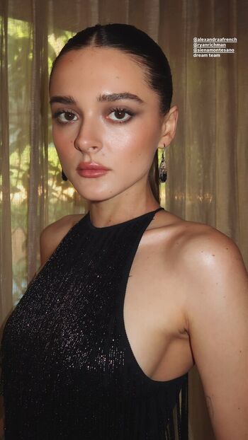 Full leaked Charlotte lawrence private onlyfans photo