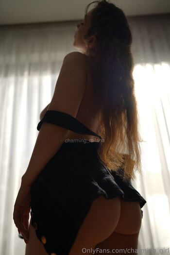 Full leaked Charming girl page private onlyfans photo