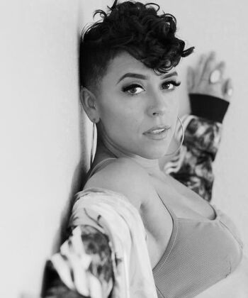 Full leaked Checheluna private onlyfans photo