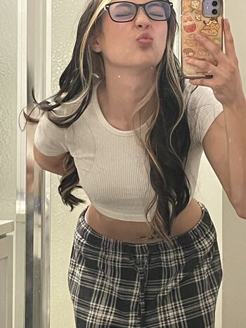 Full leaked Chelseayea private onlyfans photo
