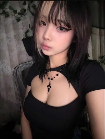 Full leaked Chelyua private onlyfans photo