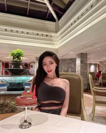 Full leaked Chibe chin private onlyfans photo