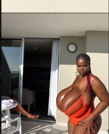 Full leaked Chioma lovv private onlyfans photo