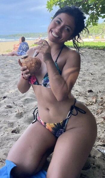 Full leaked Chiphilary blog private onlyfans photo