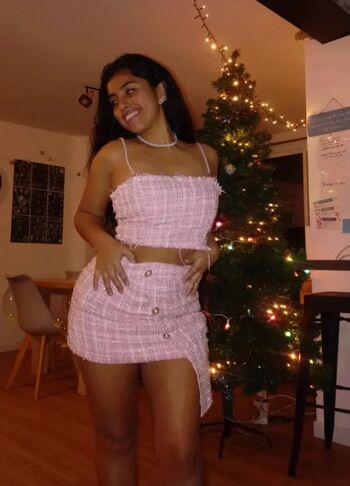 Full leaked Chiphilary private onlyfans photo