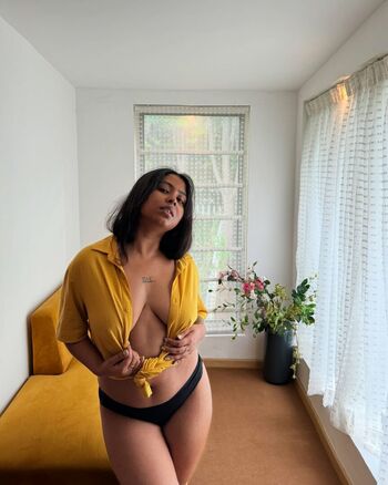 Full leaked Chirasree sarkar page private onlyfans photo
