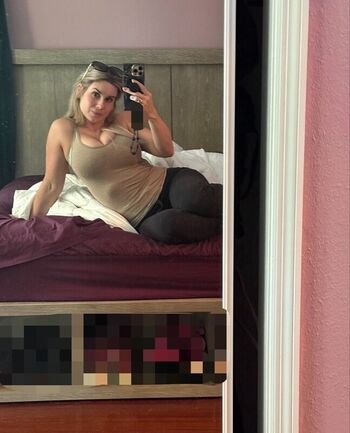 Full leaked Chloe lamb private onlyfans photo