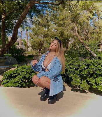 Full leaked Chloe simon private onlyfans photo