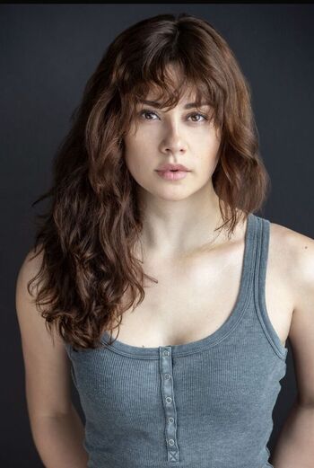 Chloe Van Landschoot