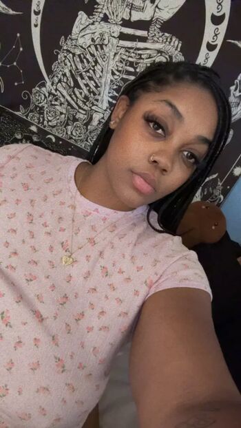 Full leaked Chloebankz private onlyfans photo