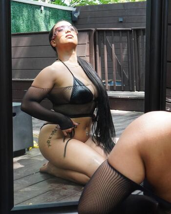 Full leaked Chloecvlogs private onlyfans photo