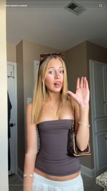 Full leaked Chloelovescereal private onlyfans photo