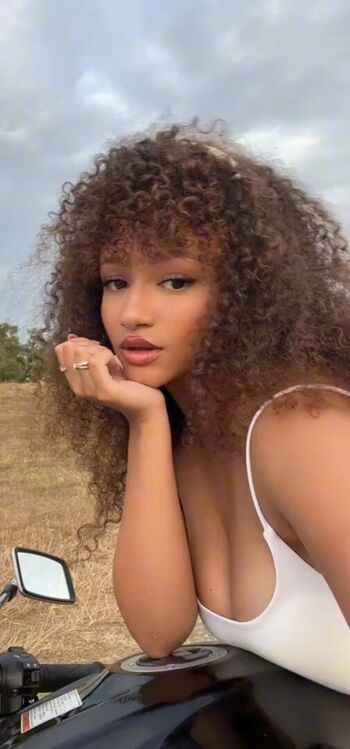 Full leaked Chloeluuv private onlyfans photo