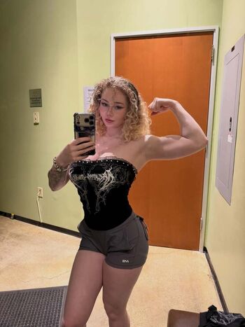 Full leaked Chloethehokage private onlyfans photo