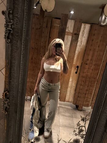 Full leaked Chloewxlker private onlyfans photo
