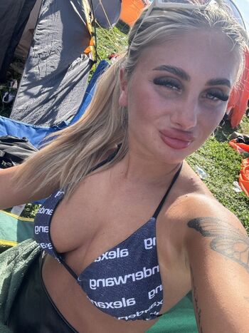 Full leaked Chloewxlker private onlyfans photo