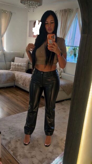 Full leaked Chloxxoe private onlyfans photo
