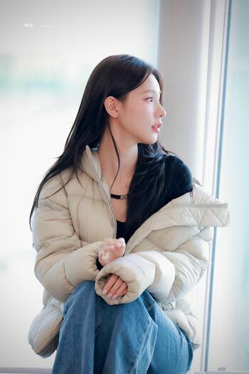 Cho Mi-yeon (Miyeon) - i-dle [(G)I-dle]