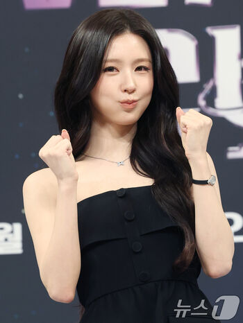 Cho Mi-yeon (Miyeon) - i-dle [(G)I-dle]