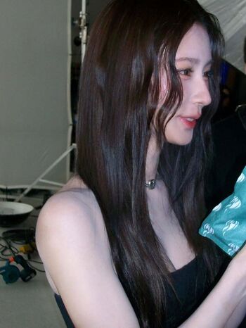 Cho Mi-yeon (Miyeon) - i-dle [(G)I-dle]