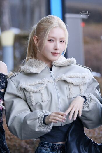 Cho Mi-yeon (Miyeon) - i-dle [(G)I-dle]