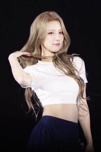 Cho Mi-yeon (Miyeon) - i-dle [(G)I-dle]