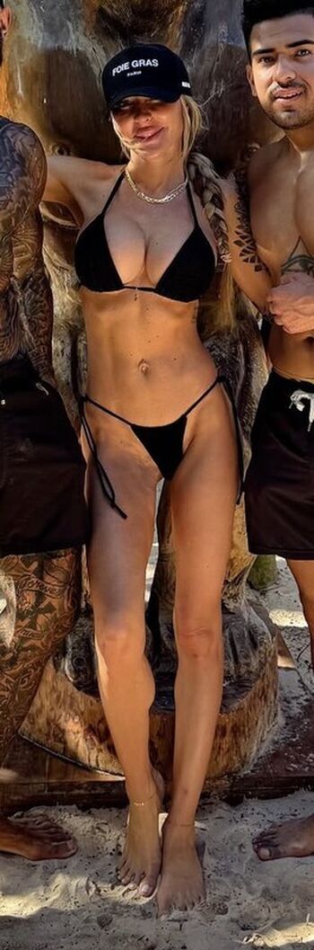 Full leaked Christina victoria private onlyfans photo