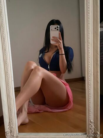 Full leaked Cindae private onlyfans photo