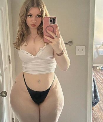 Full leaked Cinnamonthigh private onlyfans photo