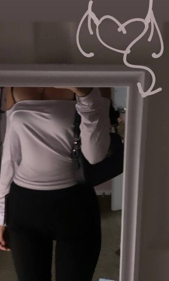 Full leaked Cinnymun private onlyfans photo