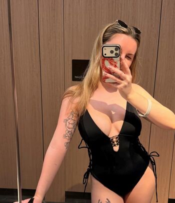 Full leaked Cixrax private onlyfans photo