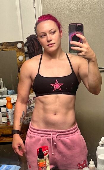 Claire Max