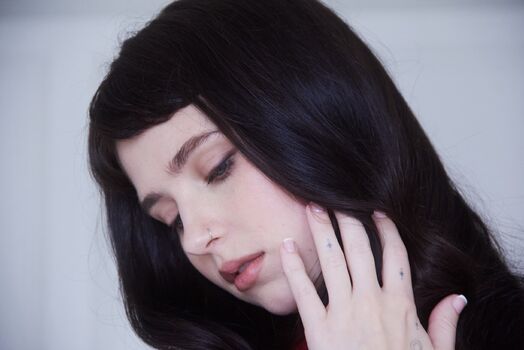 Full leaked Clairo private onlyfans photo